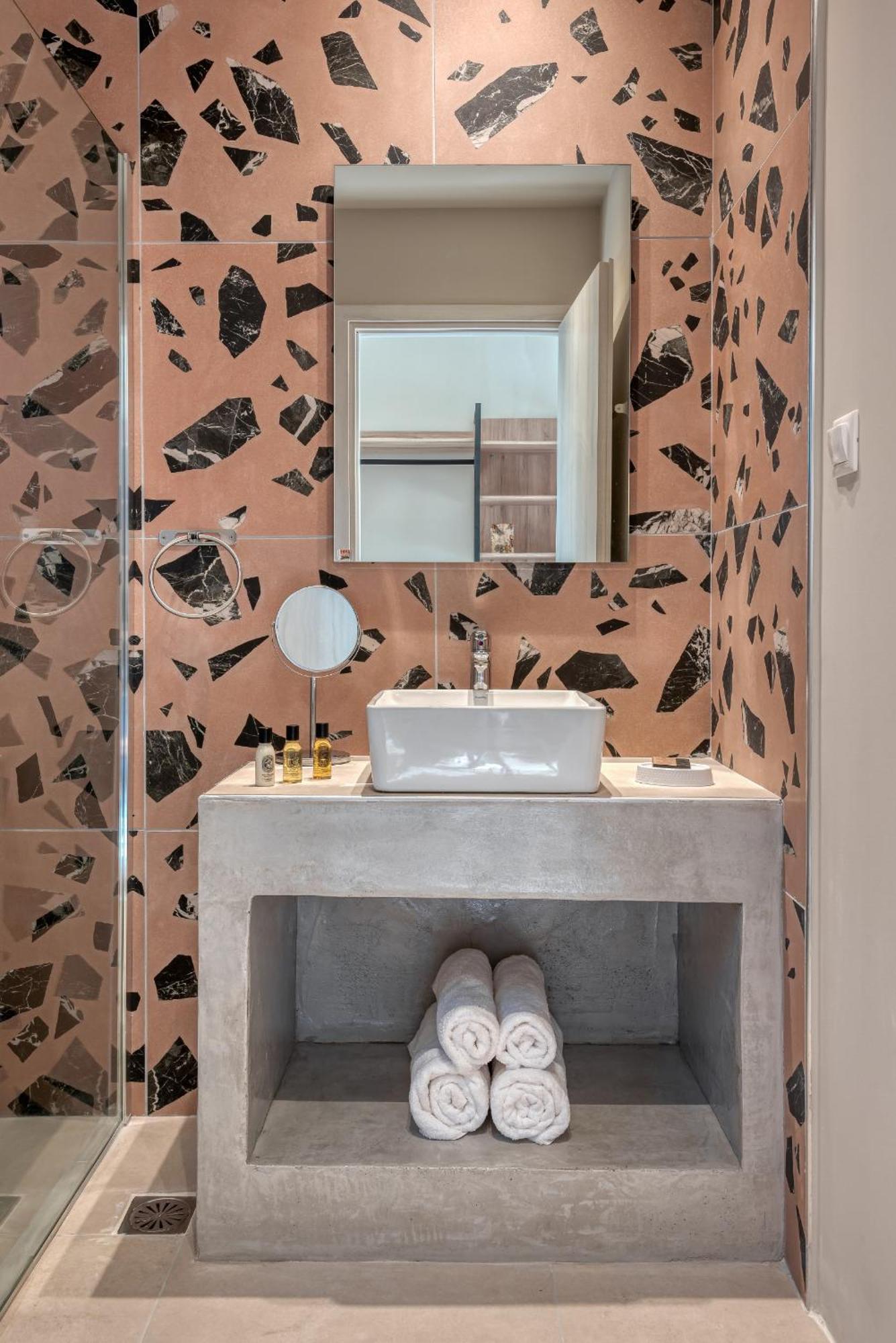 Saronis Suites Saronida Экстерьер фото